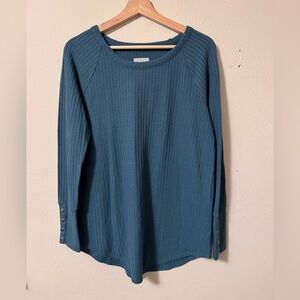 Chaser womans Blue waffle knit thermal top with button detail sleeve